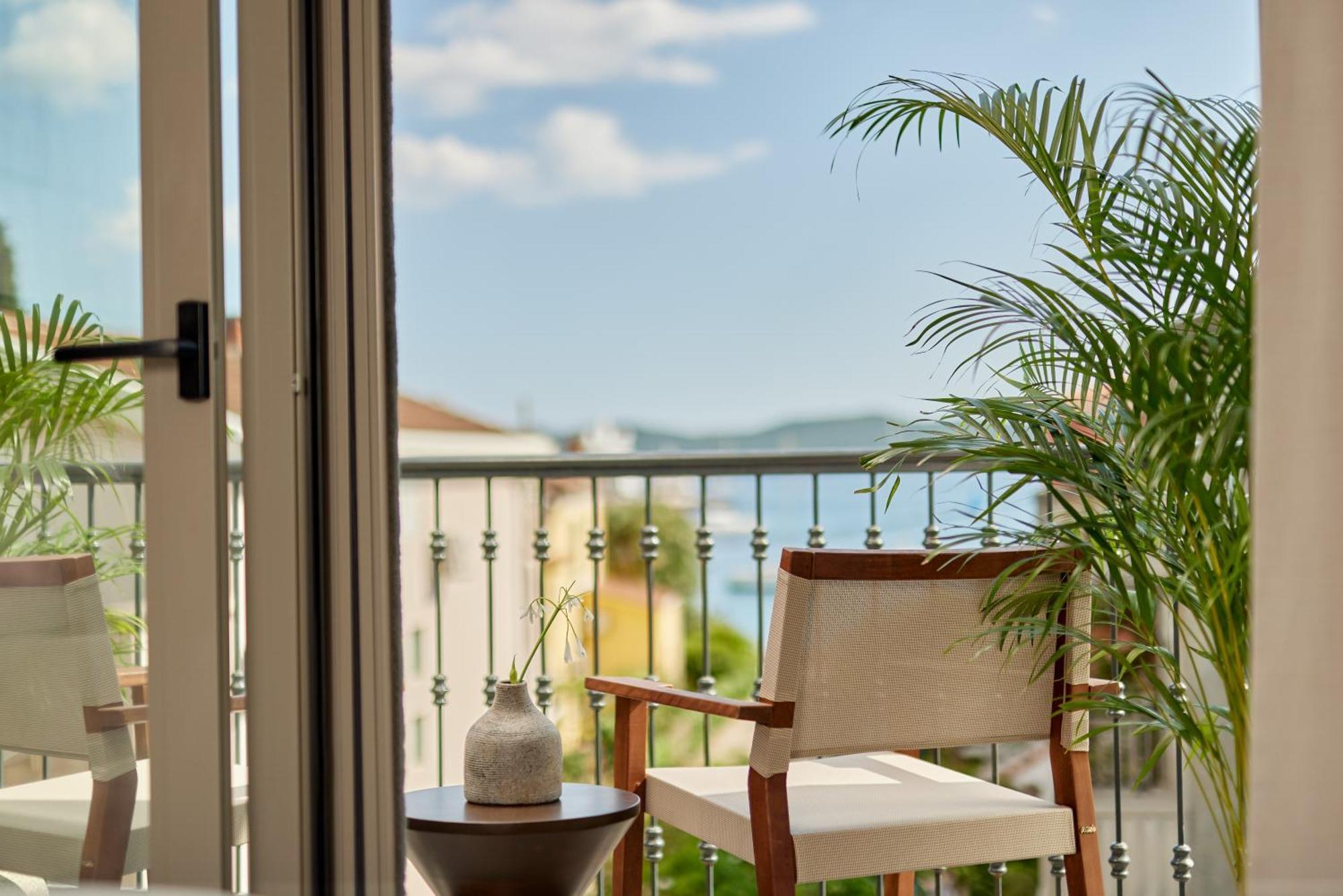 Casa Manor Boutique Hotel Тиват Экстерьер фото